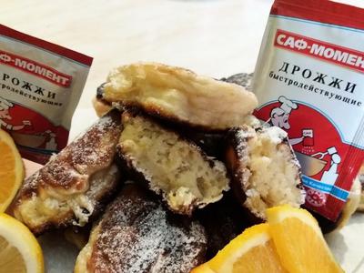 Оладьи с яблоком и соусом Оладьи с яблоком и соусом