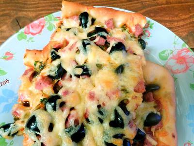 рецепт Открытый пирог со шпинатом и маслинами