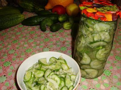 рецепт Огуречный салат на зиму (маринованый)