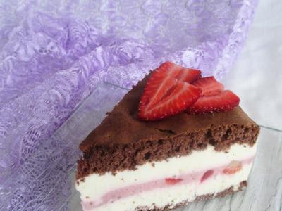 рецепт Творожный торт с клубникой