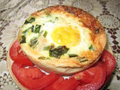 рецепт Тарталетки с беконом и яйцом