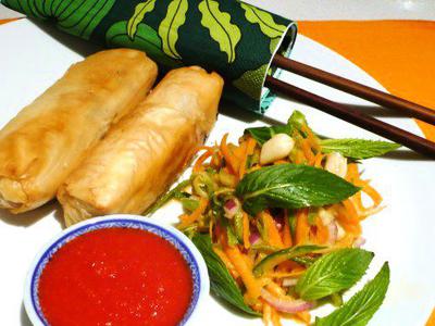    (Spring rolls)