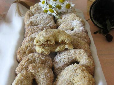 рецепт Итальянское печенье с орехами и белым вином