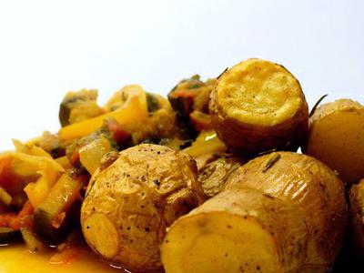 рецепт Запеченный картофель с розмарином и рататуем