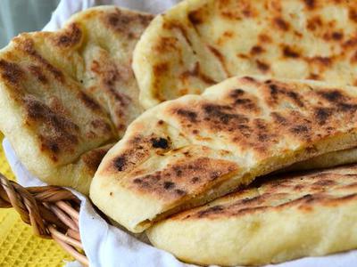    "  " (Cheese naan)