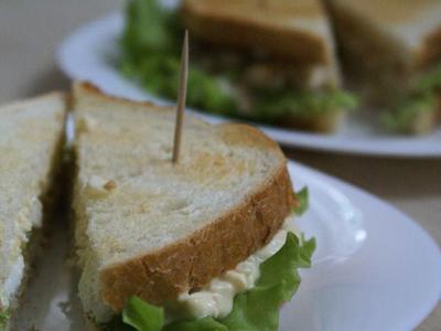     /Sandwich with egg salad