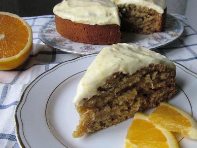         (Orange and Spice Pumpkin Cake)