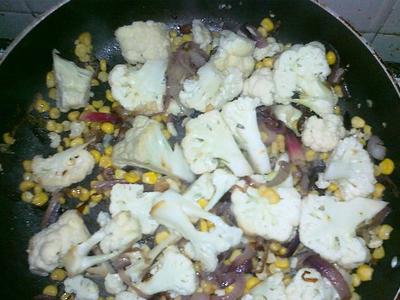       (Balti Corn with Cauliflower &amp; Mint)